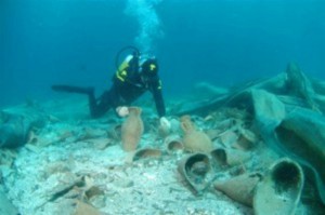 Frammenti  di una statua ellenica rinvenuti in mare: a breve nuove ricerche