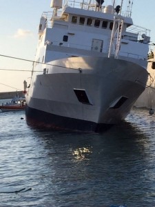 Tragedia sul lavoro a Livorno: cede un puntello della nave Urania, 1 morto e tre feriti