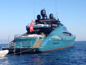 A Portofino abbiamo fotografato il megayacht Blue Ice, guarda la gallery