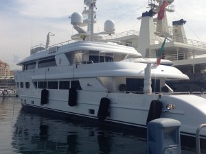 43 metri di lusso alla Nuova Darsena: il megayacht Baron Trenck ormeggia a Genova