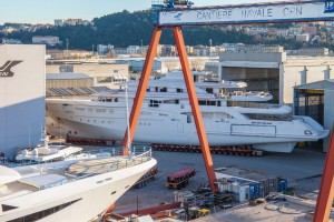 Ancona: movimentato megayacht dal cantiere CRN