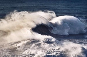 Un'immagine di Nazarè ripresa dal surfista tedesco Sebastian Steudtner