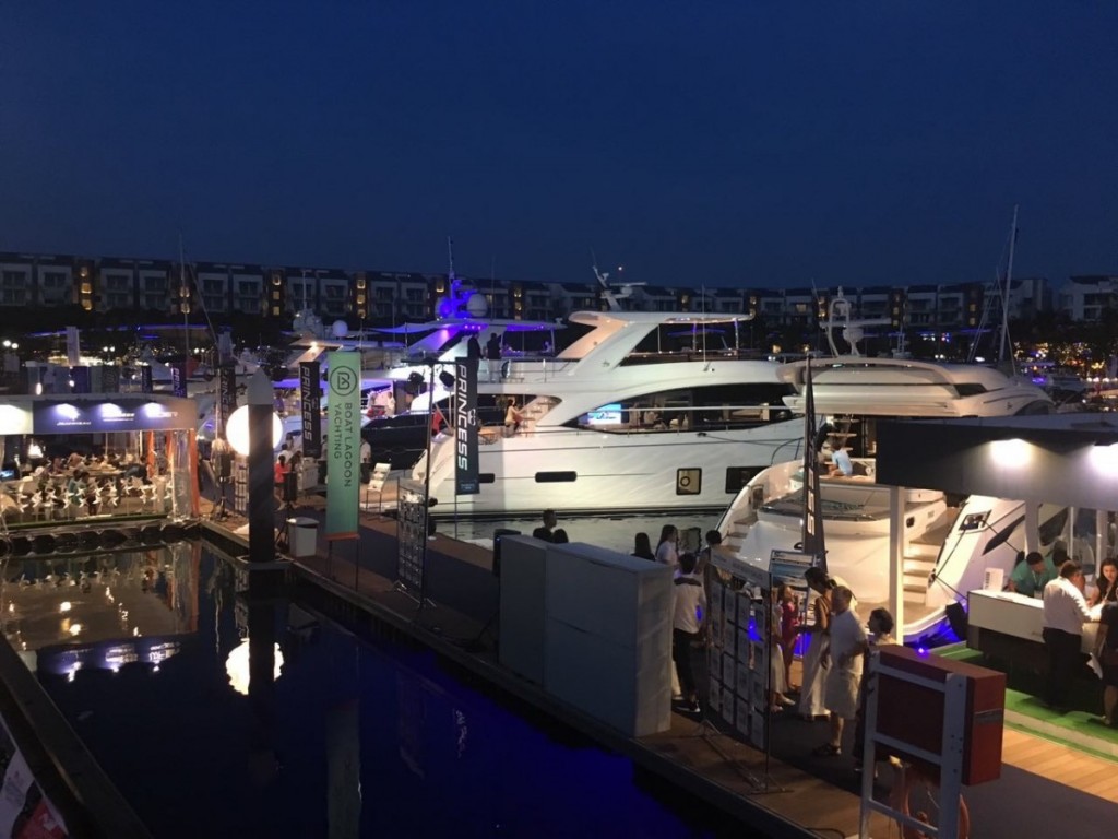 Uno dei pontili del Singapore Yacht show 2017