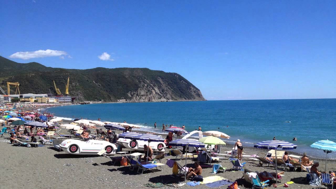 Escursione da Sestri Levante a Riva Trigoso: spiaggia di Riva.