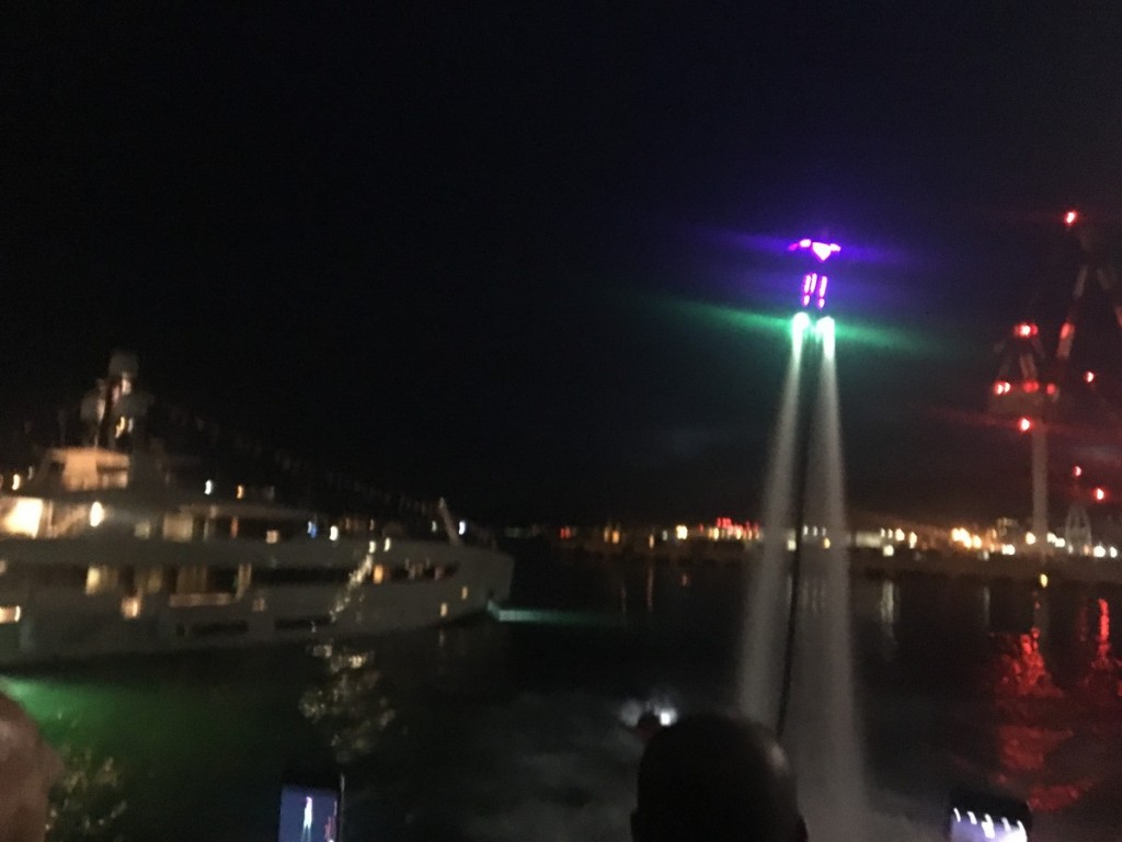 Il water jet pack durante la cerimonia di inaugurazione del mega yacht Vertige di Tankoa Yachts