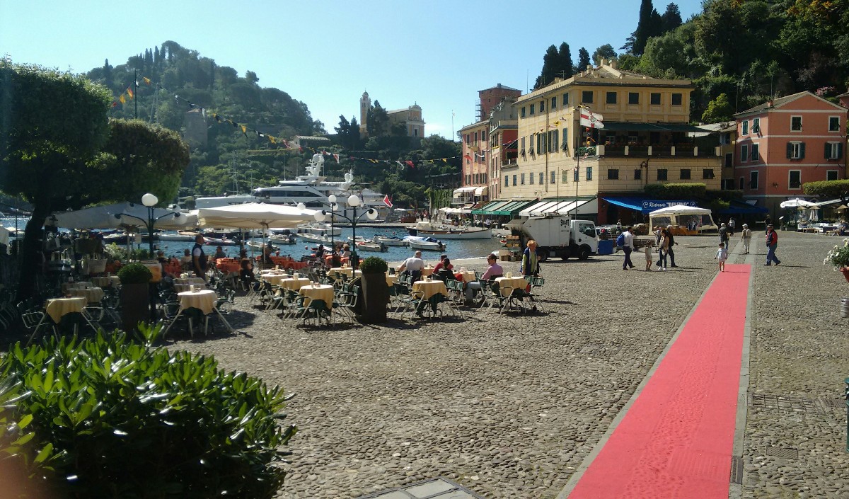 Escursione Rapallo-Santa Margherita-Portofino: entrata in Piazzetta