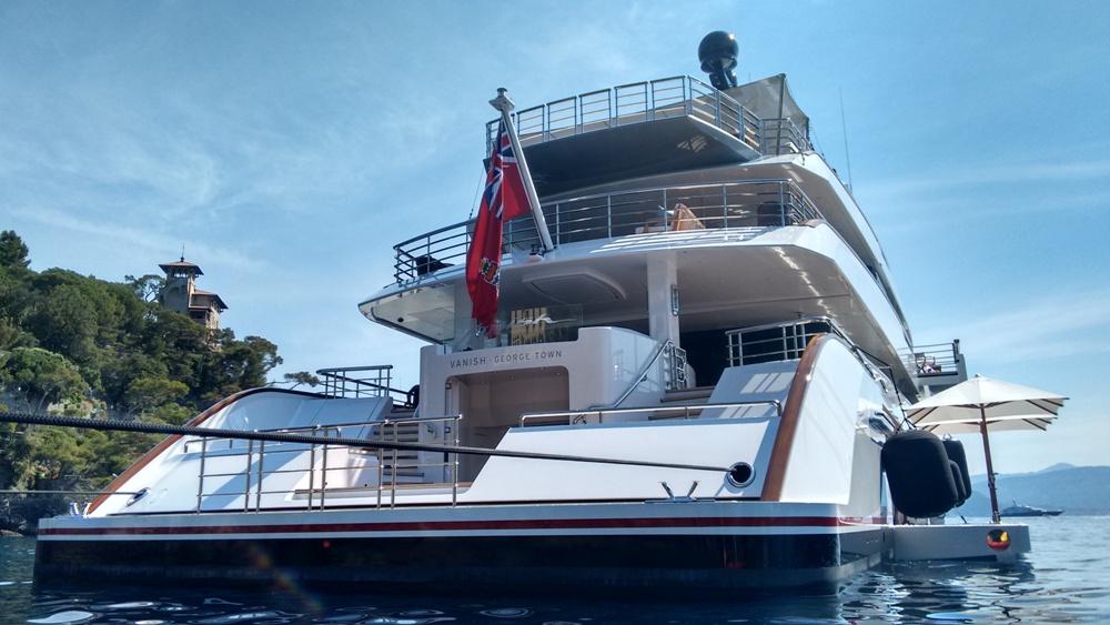 Megayacht Vanish a Portofino: foto a poppa