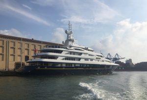 Freedom: il mega yacht Benetti di 70m al Porto Antico – FOTO