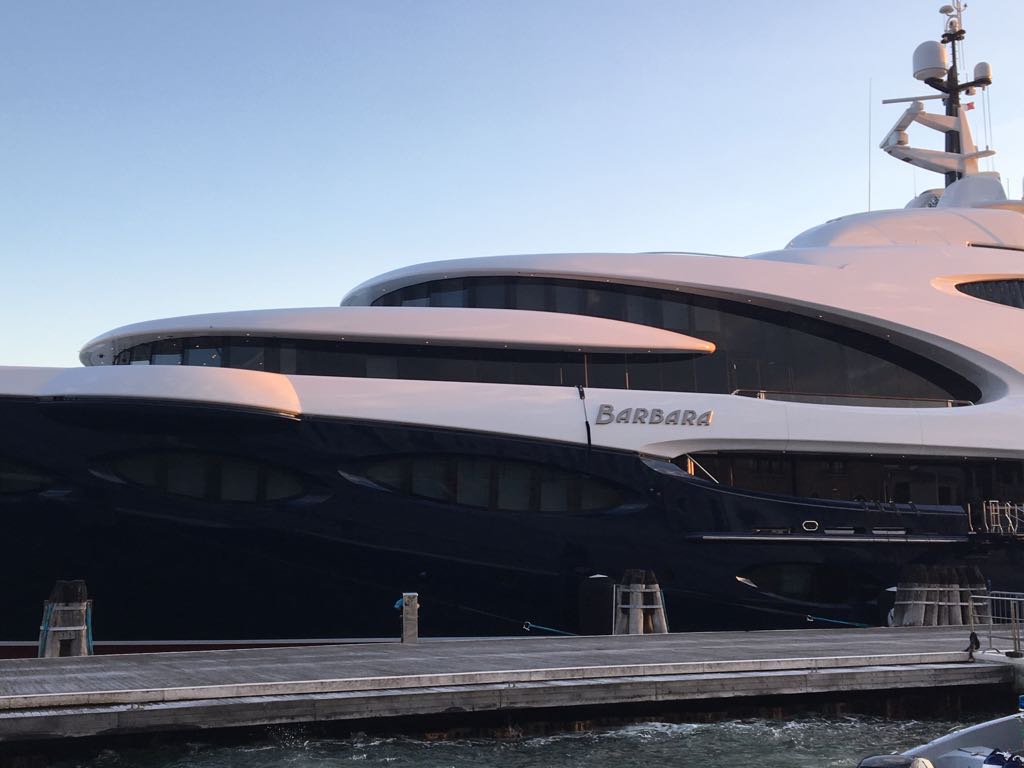 Megayacht Barbara a Venezia: dettaglio dell'unità