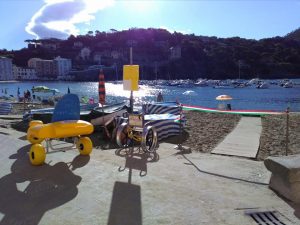 Sestri Levante, la Baia del Silenzio diventa accessibile ai disabili