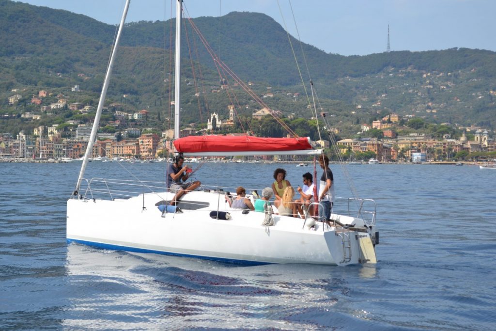 La presentazione in mezzo al mare del Posidonia Green Festival a bordo di Franci Naviga