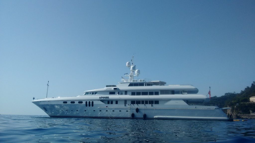 Megayacht Apogee: foto panoramica dell'unità