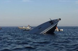 Panarea, Otam urta uno scoglio e affonda