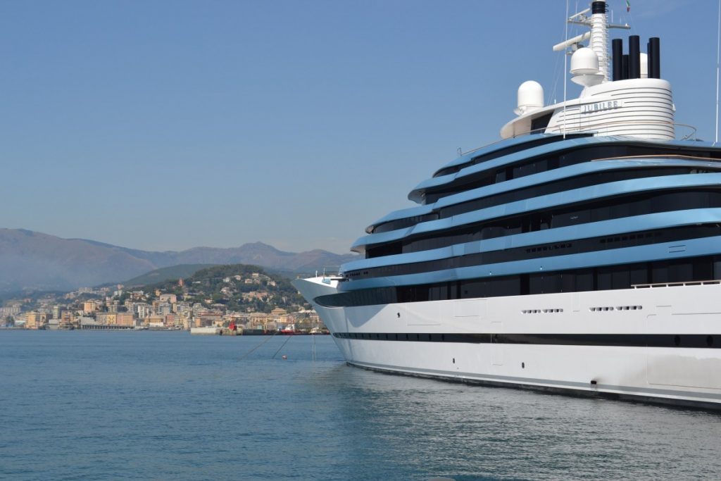 Mega Yacht Jubilee a Sestri Ponente