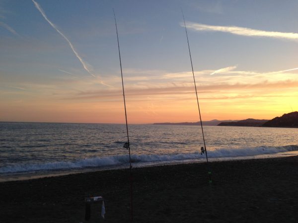 Spot di pesca per surfcasting a Genova e nei dintorni