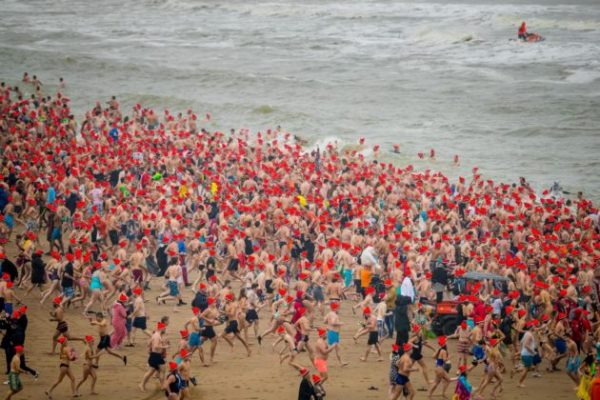 Capodanno in Olanda: la tradizione del tuffo nel Mare del Nord