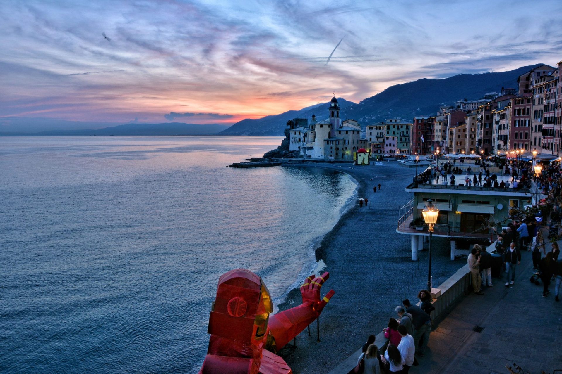 Falò di Iron Man sulla spiaggia Camogli nel 2016