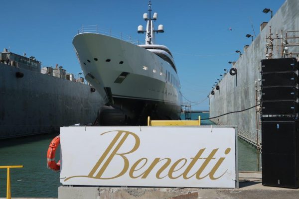 Le immagini più belle del varo del gigayacht Benetti FB275