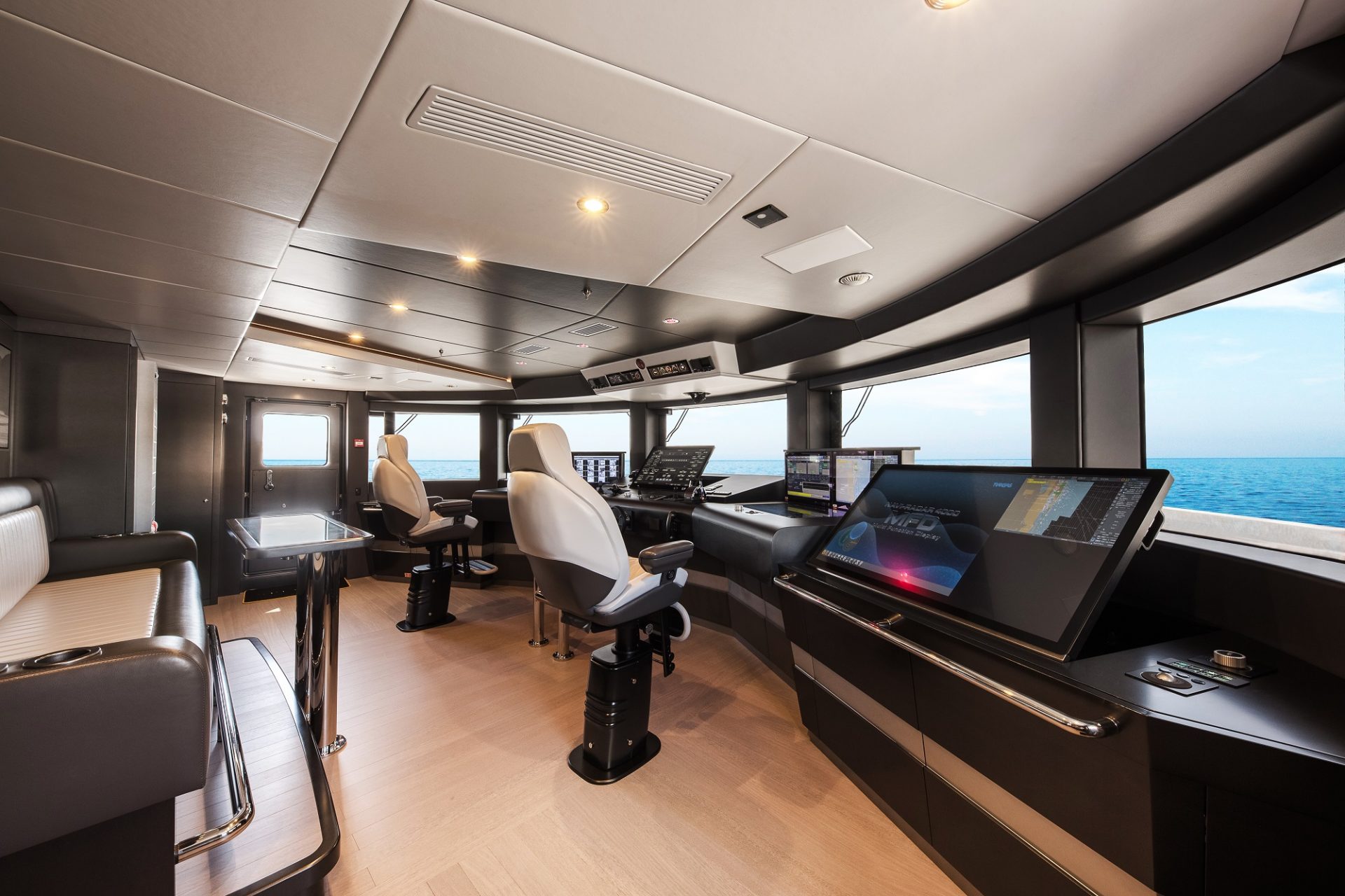 Benetti Spectre - FB269 Spectre_Control Cabin3