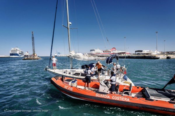 “Mare sicuro”. In un libro le storie e i consigli della Guardia Costiera a chi ama il mare