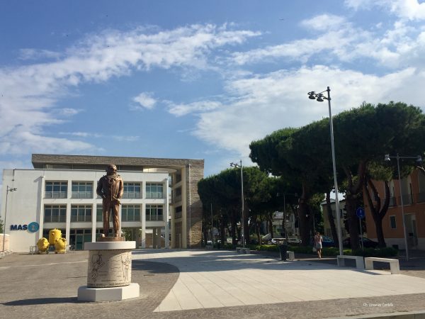 A Marina di Ravenna inaugurato il “Monumento al Palombaro”: è il primo in Italia