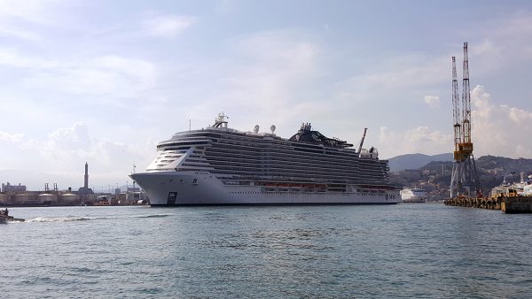 MSC Crociere firma il “Genoa Blue Agreement”: manovre e sosta in porto con un minor impatto ambientale