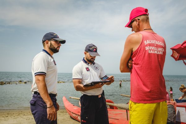 Operazione Mare Sicuro 2019: la Guardia Costiera difende spiagge e acque libere