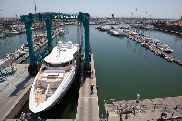 Webcam Genova: Cantieri Navali Genovesi