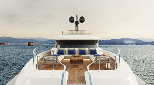 Il progetto di Custom Line Navetta 30, lo “sporty-chic” di Ferretti Group