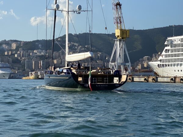 Kauris IV in Genoa