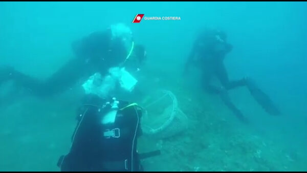 Giornata Mondiale degli Oceani, Guardia Costiera e diving ripuliscono i fondali italiani