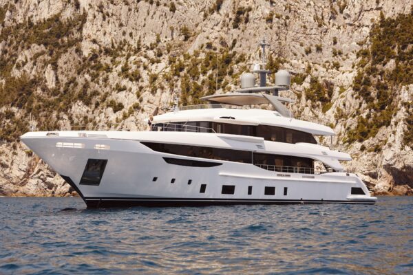 Benetti delivers the first Diamond 145, the new flagship for the Class category