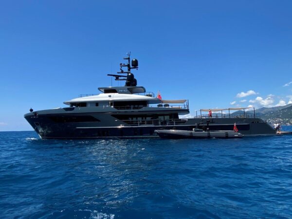 The AMO mega yacht in Camogli: LN’s images of the 47 metre vessel by Sanlorenzo in roads off Punta Chiappa