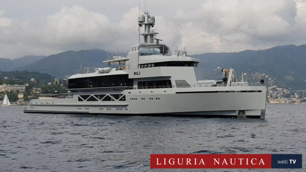 Una nave da guerra a Santa Margherita Ligure? No è “Bold”, il superyacht senza confini