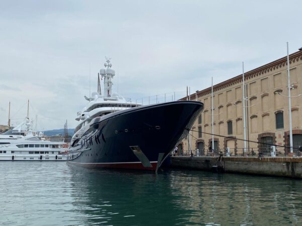 The megayacht “Nirvana” in Genoa. Let’s take a closer look at this 88 metre giant of the seas