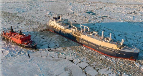 Ultima generazione di navi cargo in arrivo: trasporteranno LNG tutto l’anno nel Mar Glaciale Artico senza l’ausilio di rompighiaccio