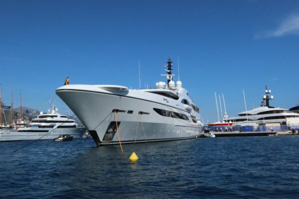 “Quantum of Solace” it isn’t a Bond film, but a 72 metre mega yacht Images by LN