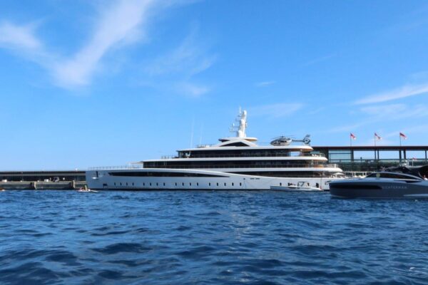 Let’s explore the mega yacht, “Viva” by Feadship: 94 metres of hybrid luxury Images by LN