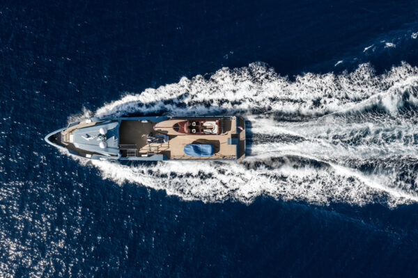 The first official images of the “shadow” yacht, PHI Phantom by Alia Yachts