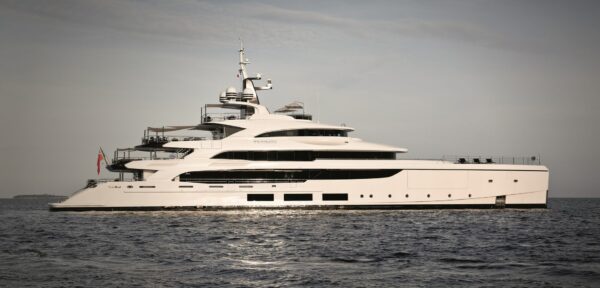 M/Y Triumph di Benetti: 65 metri di ingegneria e comfort