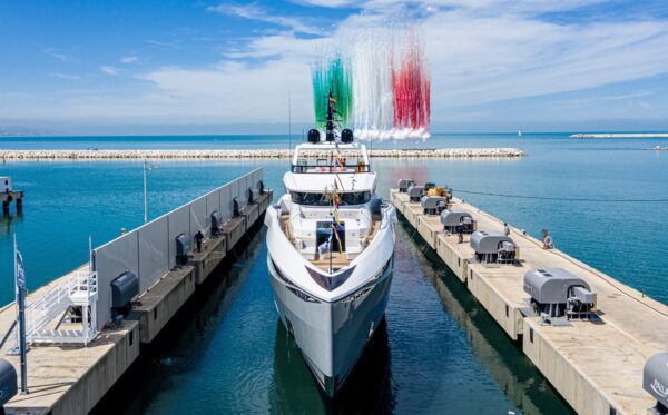 Varato il M/Y “Aria SF”: ecco il nuovo 45 metri di ISA Yachts