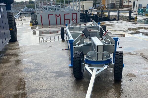 Navaltecnosud consegna i carrelli per i mezzi da sbarco del Battaglione San Marco