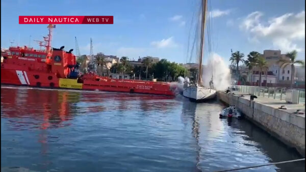 Il sailing yacht Eleonora E (49 m) speronato e affondato in porto a Tarragona