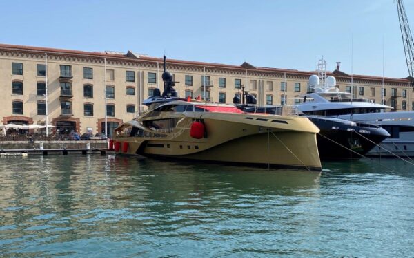 The m/y Khalilah spotted in the port of Genoa. And it is for sale: here’s how much it costs