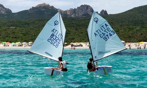 Ecco l’Optimist riciclabile di Nox Oceani, la prima barca ecologica made in Sardegna