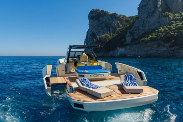 Evo Yachts a Cannes con l’anteprima europea del nuovo Evo R4 XT Walkaround