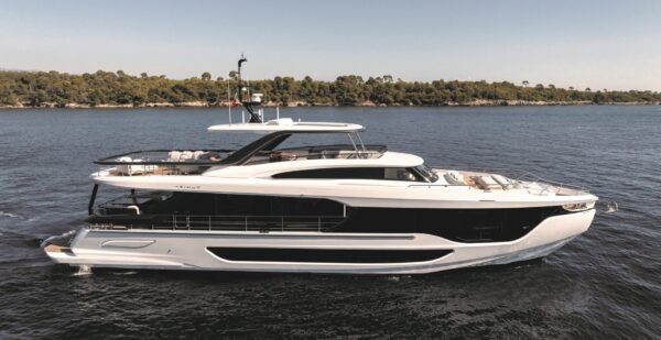 Grande 26M, il nuovo “Low Emission Yacht” di Azimut