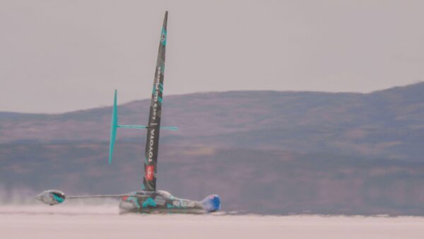 Team New Zealand e Glenn Ashby fanno il record mondiale di velocità su terra con il vento