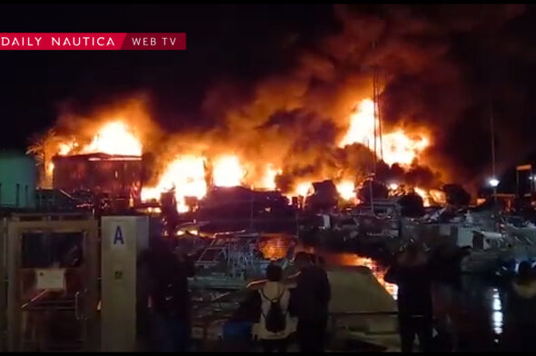 Fire in the tourist marina of Marbella destroys 80 vessels: millions of euros in damages