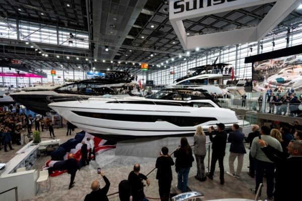 Anteprima mondiale del Superhawk 55 di Sunseeker al Boot di Düsseldorf